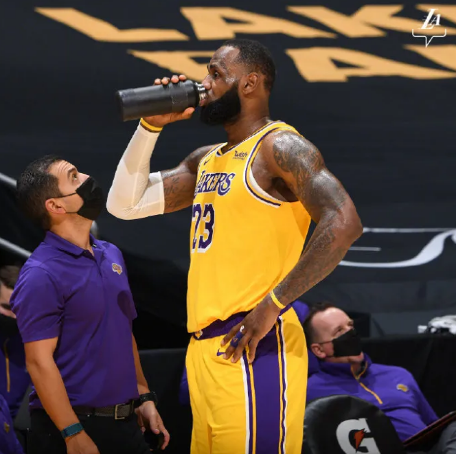 阿德巴约制霸油漆区,热火双加时险胜凯尔特人